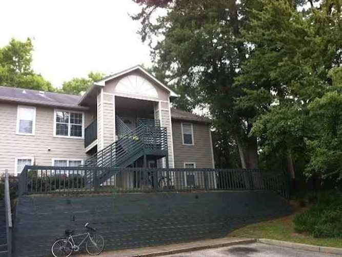 1100 Green Tree Ct Tallahassee, FL 32304