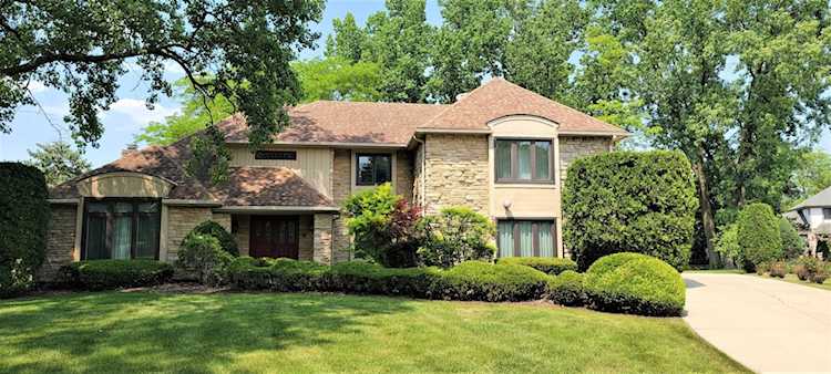 2925 38th St Oak Brook, IL 60523