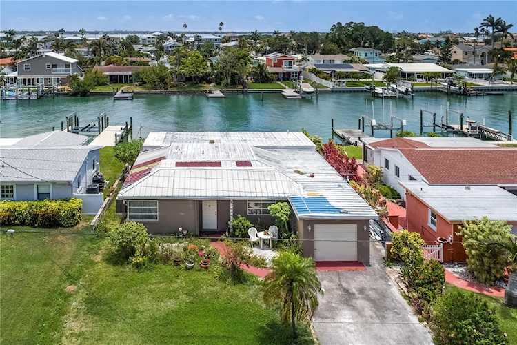 631 Normandy Rd Madeira Beach, FL 33708