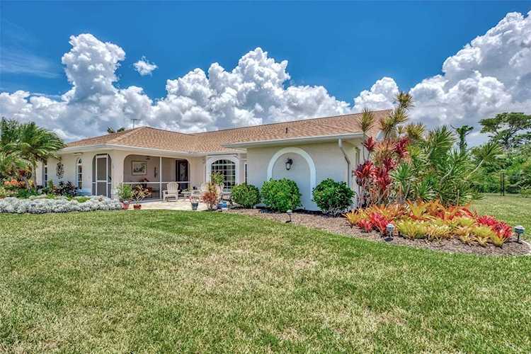 8160 Casa De Meadows Dr Englewood, FL 34224