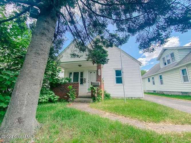 3016 Cox Ave Schenectady, NY 12306