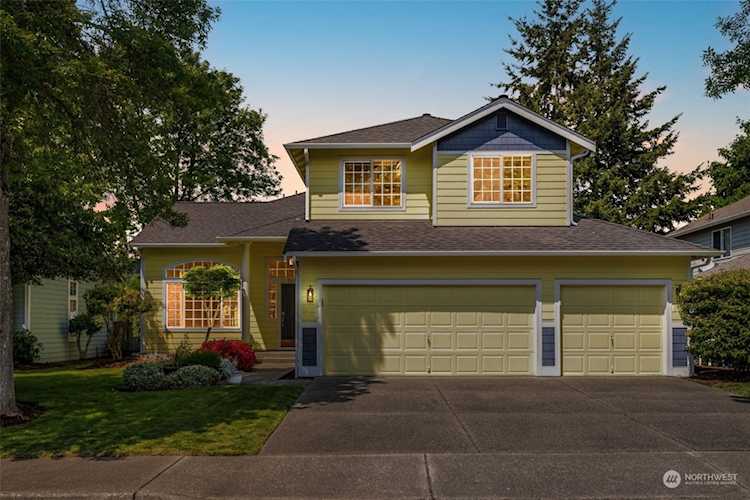 5619 Evergreen Loop SE Auburn, WA 98092