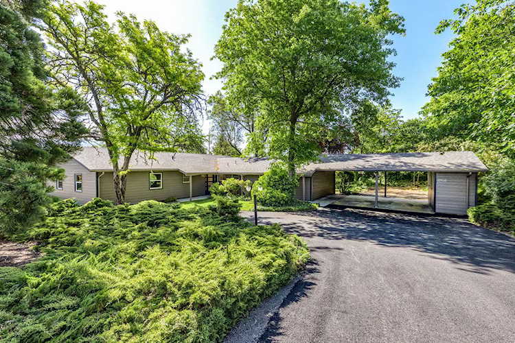 2956 Hillcrest Rd Medford, OR 97504