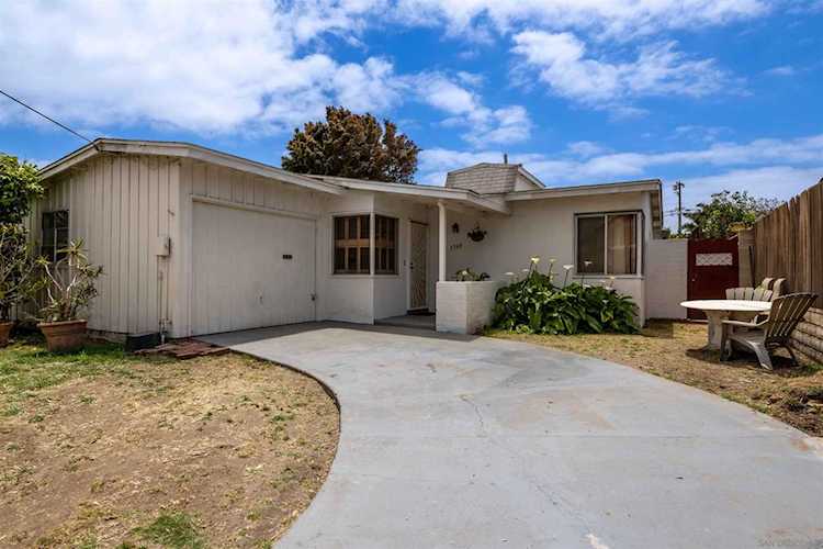 3749 Kingsley St San Diego, CA 92106
