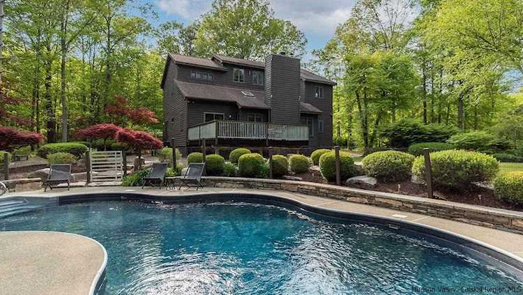 84 Crispell Ln New Paltz, NY 12561