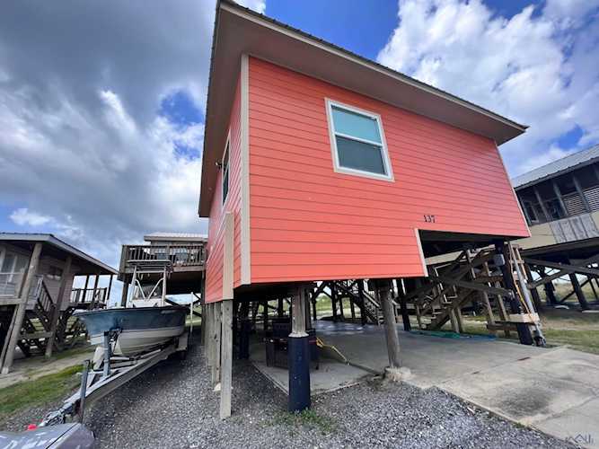 137 Petes Wharf Grand Isle, LA 70358