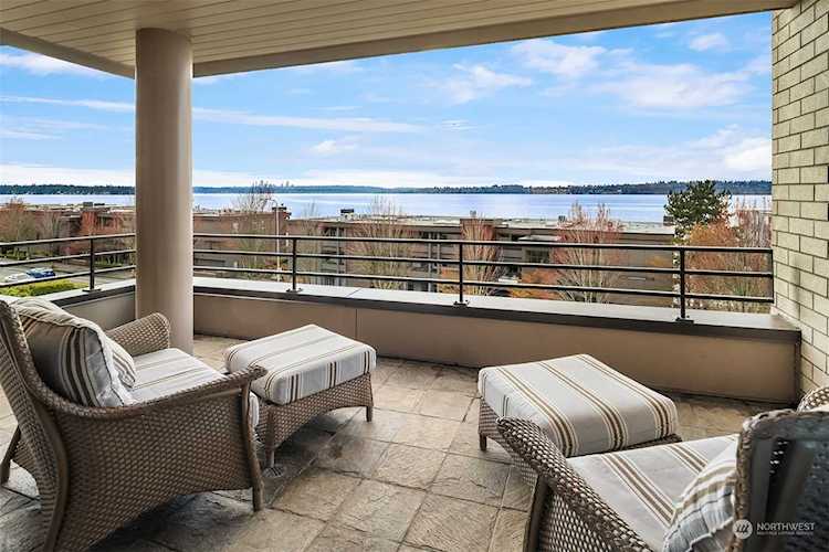 735 1st St S #203 Kirkland, WA 98033