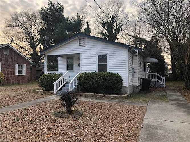 3211 Gwin St Portsmouth, VA 23704