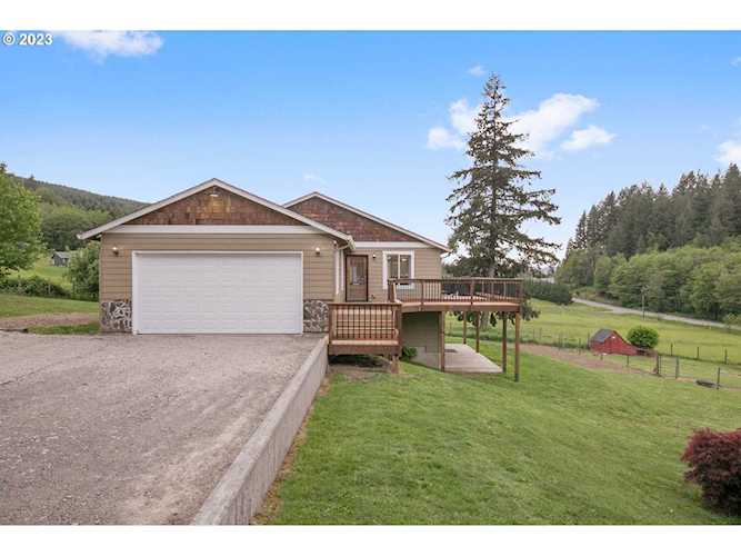 Buy, sell, or invest in property with Donna Roberts Group. Professional real estate services in Camas, WA & surrounding counties as well as Portland, OR Photo 1
