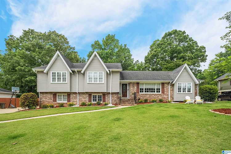 844 Mountain Branch Drive Vestavia Hills, AL 35226