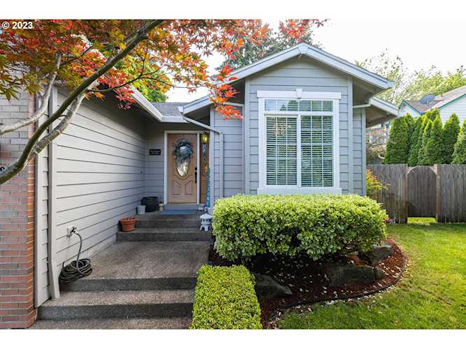 758 SE 55th PL Hillsboro, OR 97123