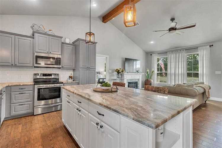 1200 Fm 970 Florence, TX 76527