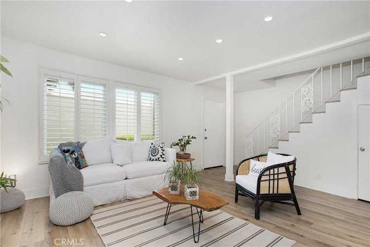 2400 Elden Ave #7 Costa Mesa, CA 92627