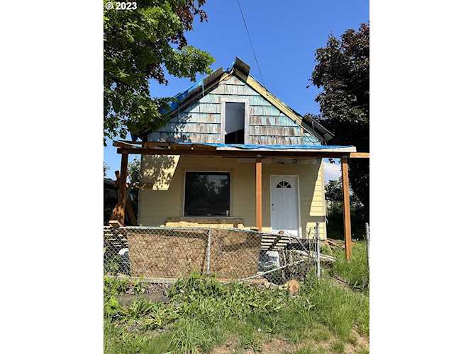 1031 Leonard ST Oregon City, OR 97045