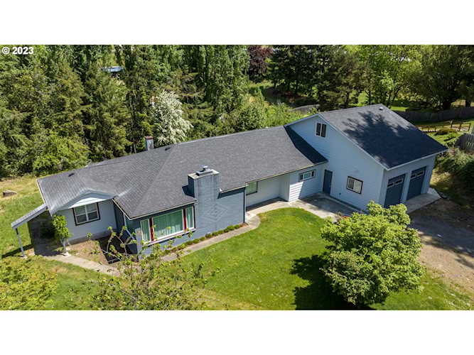 1700 Bothwick ST Myrtle Point, OR 97458