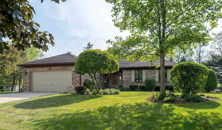 709 Redden Ct St. Charles, IL 60174