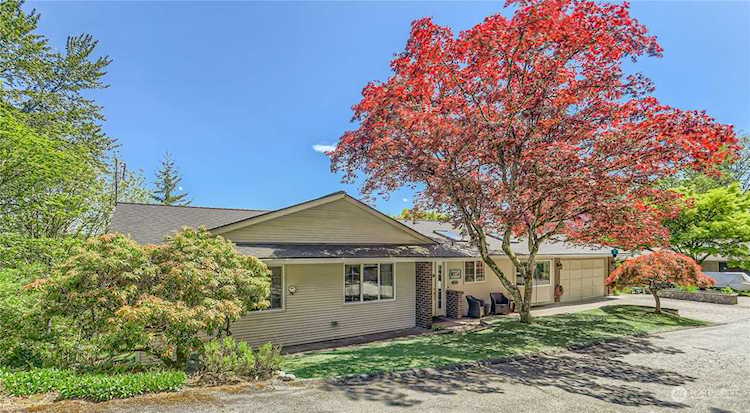 5507 NE 190th St Kenmore, WA 98028
