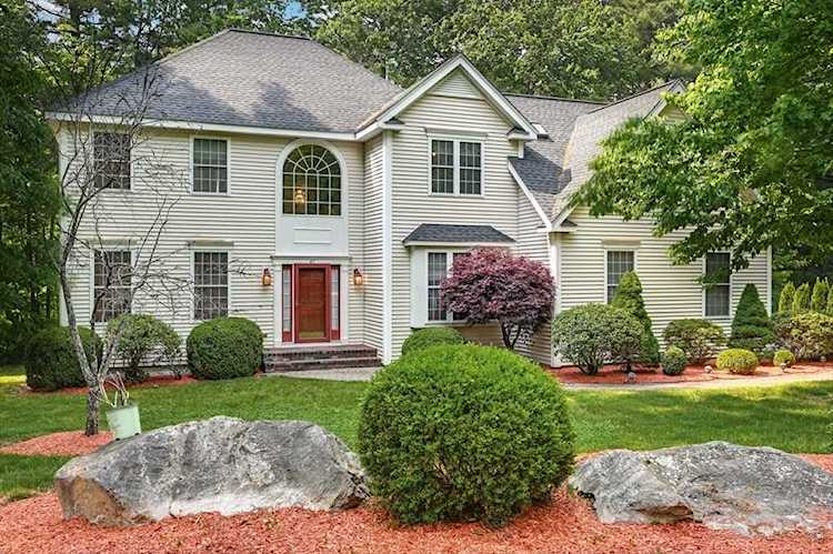 47 Wildwood Dr #47 Southborough, MA 01772
