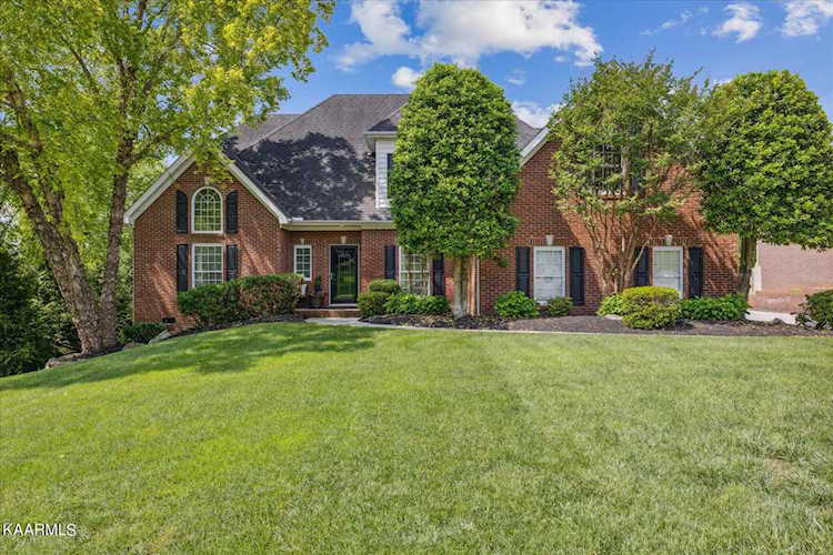 10213 Meadow Ridges Ln Knoxville, TN 37922