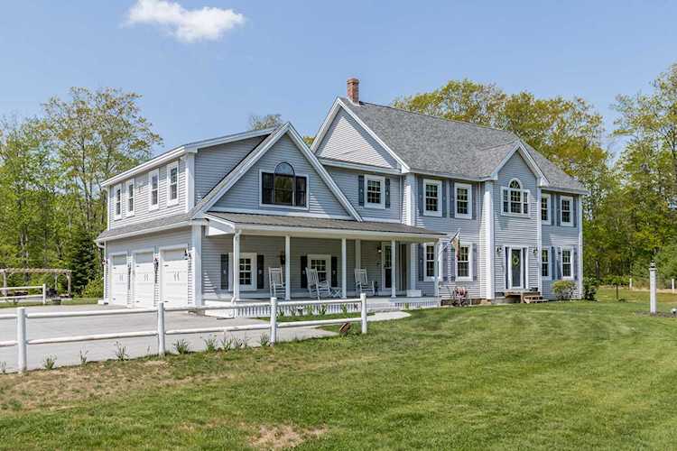586 Richville Rd Standish, ME 04084