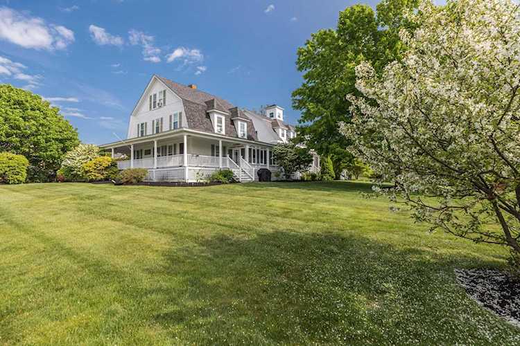 65 Broadway York, ME 03909
