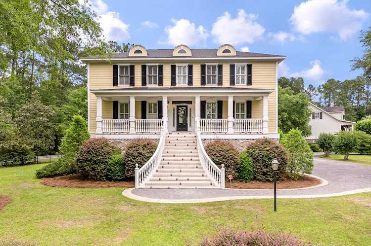 103 Oak Village Ln Summerville, SC 29483