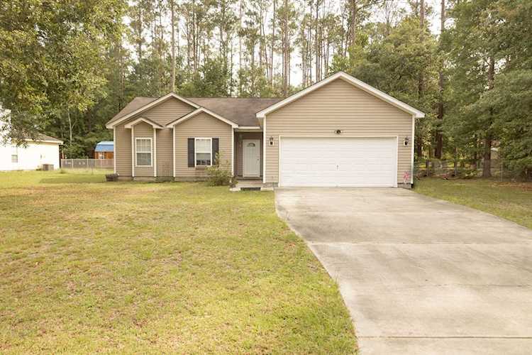 422 Hazel St Walterboro, SC 29488
