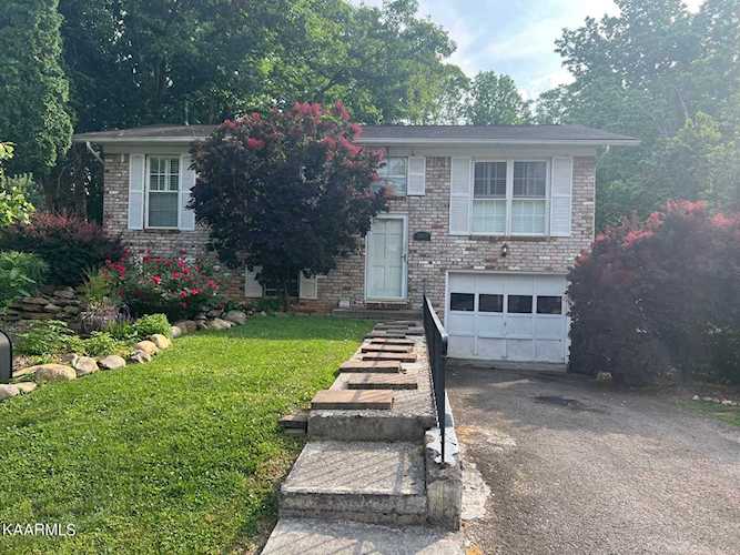 2823 Edonia Dr Knoxville, TN 37918