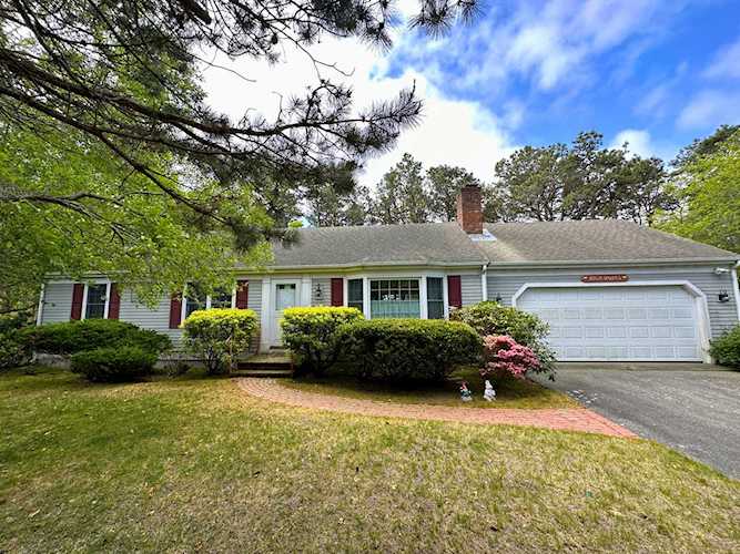9 Jans Path Harwich, MA 02645 | MLS 22302077 Photo 1