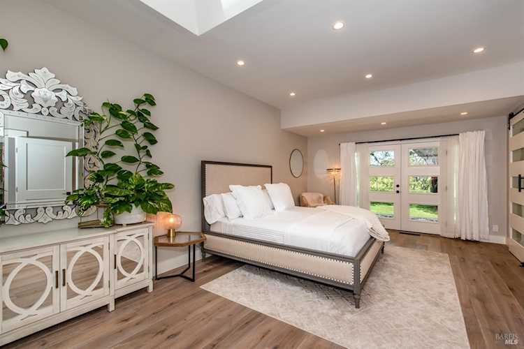 4193 Sonoma Mountain Road Santa Rosa, CA 95404