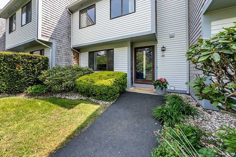 86 Chestnut Cir #86 Brewster, MA 02631