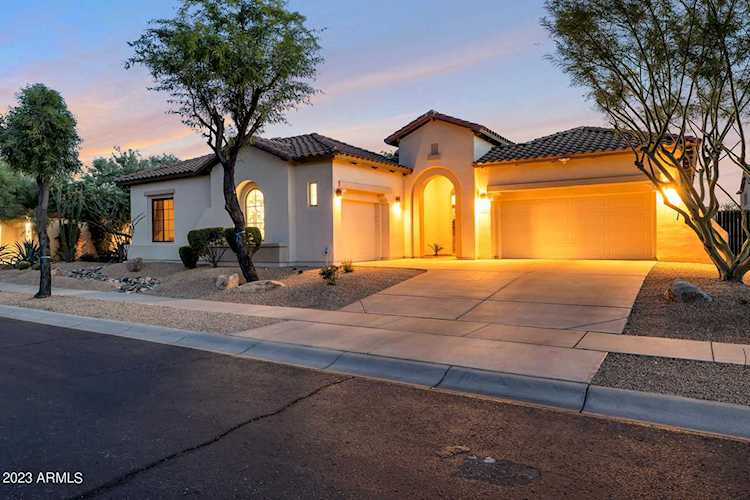 1723 W Brianna Road Phoenix, AZ 85085