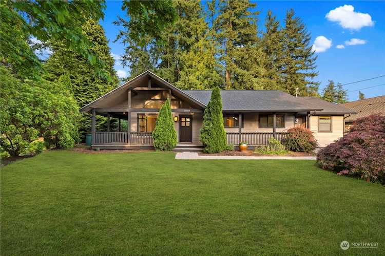 15014 81 Ave NE Kenmore, WA 98028