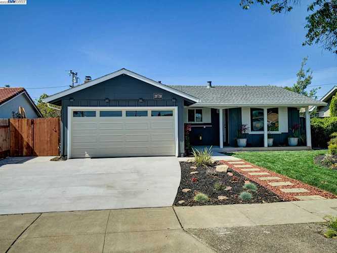39730 Plumas Way Fremont, CA 94538