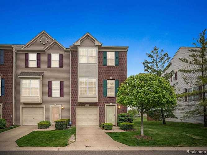 36330 Dominion Sterling Heights, MI 48310