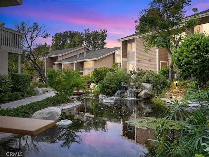 250 Pineview Irvine, CA 92620