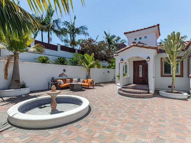 1852 W Santa Cruz St San Pedro, CA 90732
