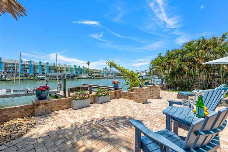 321 Bahia Vista Dr Indian Rocks Beach, FL 33785