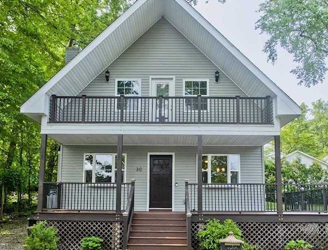 30 Lakeview Street Southwick, MA 01077