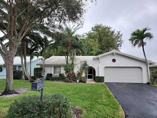 22367 Greentree Circle Boca Raton, FL 33433