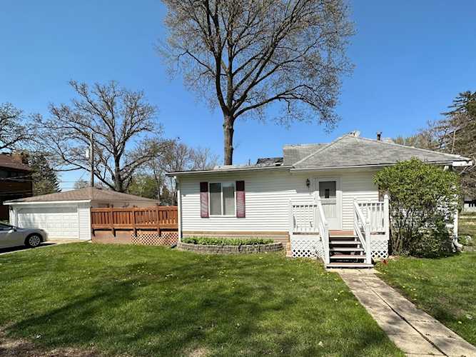 3119 Spruce Terrace Island Lake, IL 60042