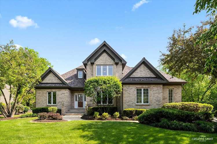 1220 Milford Ct Naperville, IL 60564