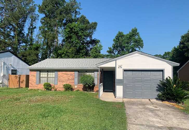 2218 Foster Dr Tallahassee, FL 32303