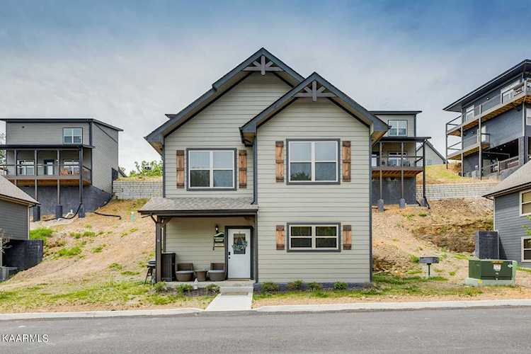 1654 Veterans Boulevard #6 Sevierville, TN 37862