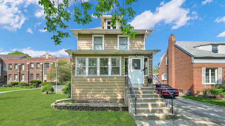 3130 Clinton Ave Berwyn, IL 60402