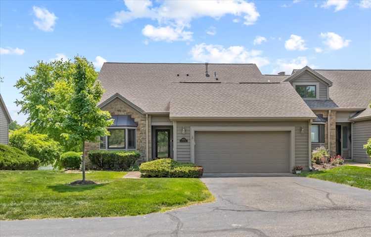 8455 Sand Point Way Indianapolis, IN 46240 | MLS 21922734 Photo 1