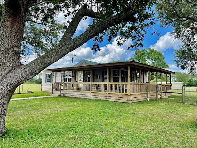9984 NE 120th St Okeechobee, FL 34972