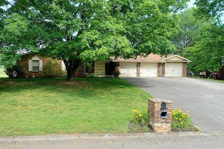 2037 Eckles Dr Maryville, TN 37804