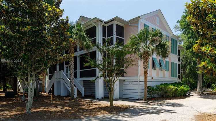 105 Avenue of Oaks #105B Daufuskie Island, SC 29915