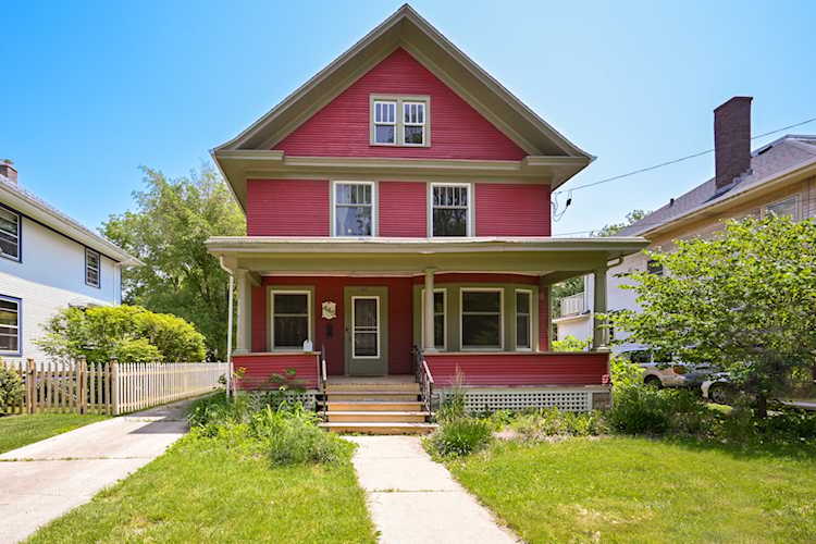 445 Grand Ave Aurora, IL 60506